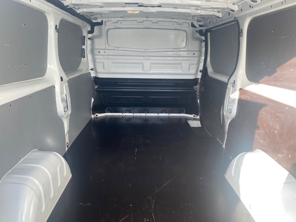 Renault Trafic T29 2,0 dCi 120 L2H1