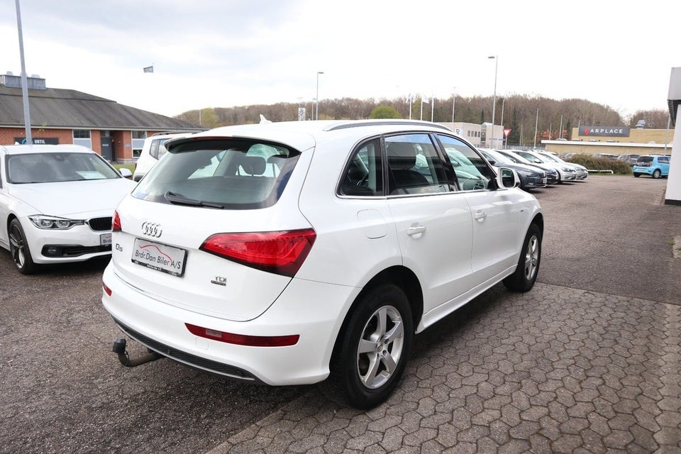 Audi Q5 2,0 TDi 190 S-line quattro S-tr. 5d