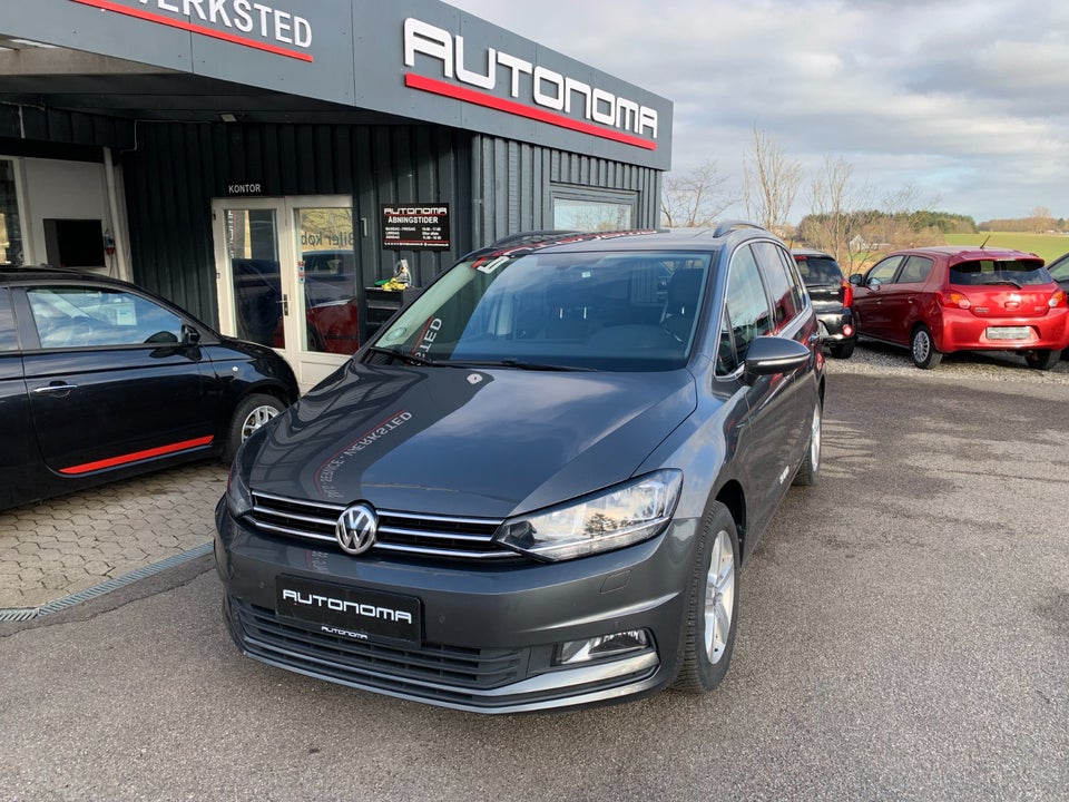 VW Touran 1,6 TDi 115 Highline DSG Van 5d