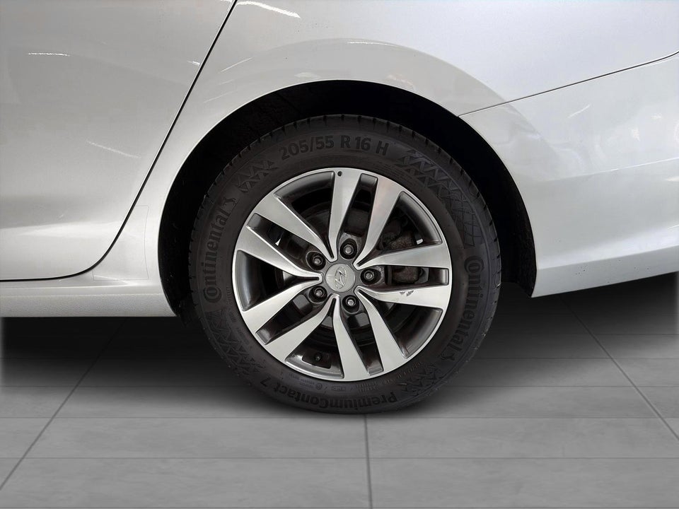 Hyundai i30 1,4 T-GDi Premium stc. DCT 5d