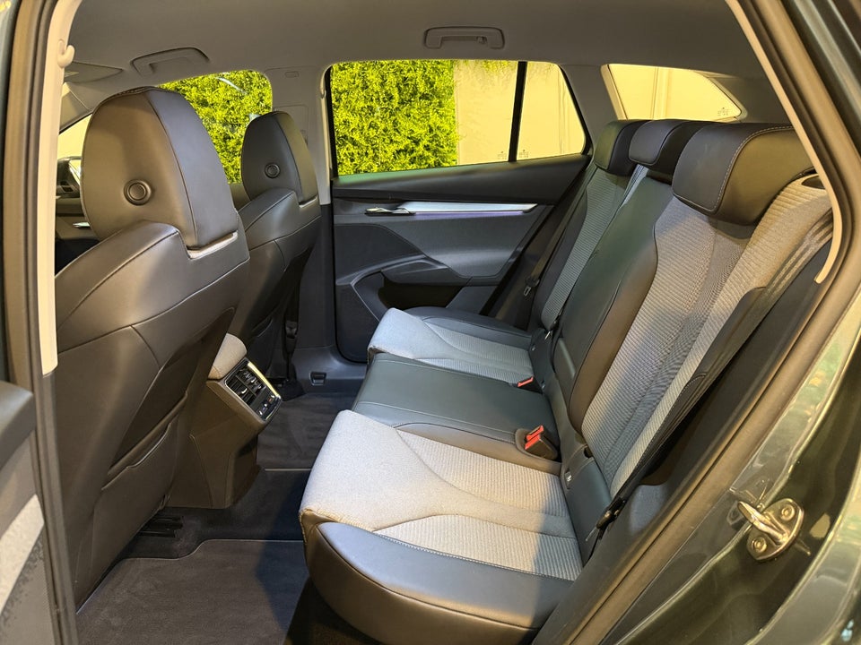 Skoda Enyaq 80 iV ecoSuite 5d