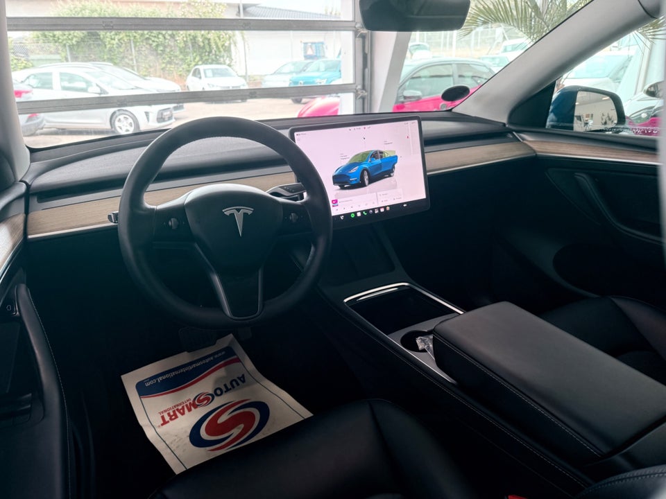 Tesla Model Y RWD 5d
