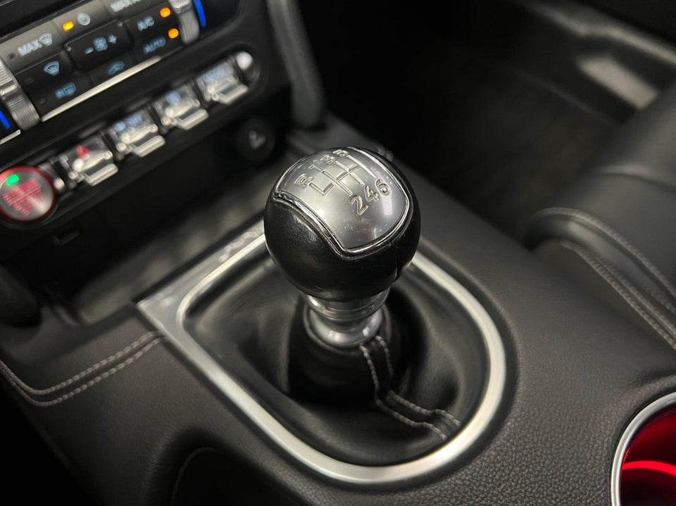 Ford Mustang 5,0 V8 GT Fastback 2d