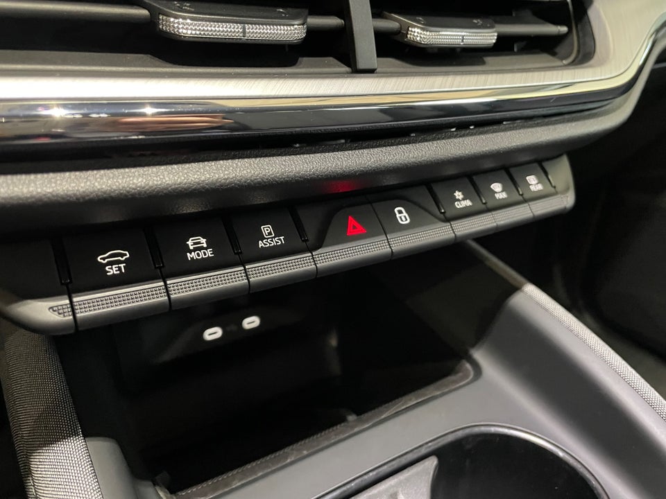 Skoda Enyaq 80 iV Plus Loft 5d