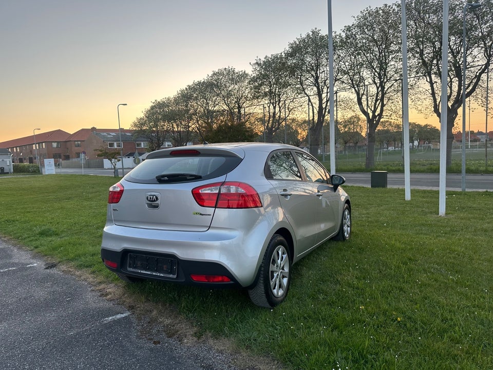 Kia Rio 1,2 CVVT Style+ 5d