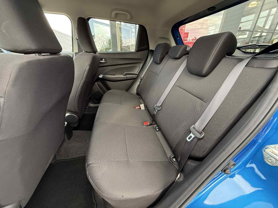 Suzuki Swift 1,2 Dualjet Exclusive CVT 5d