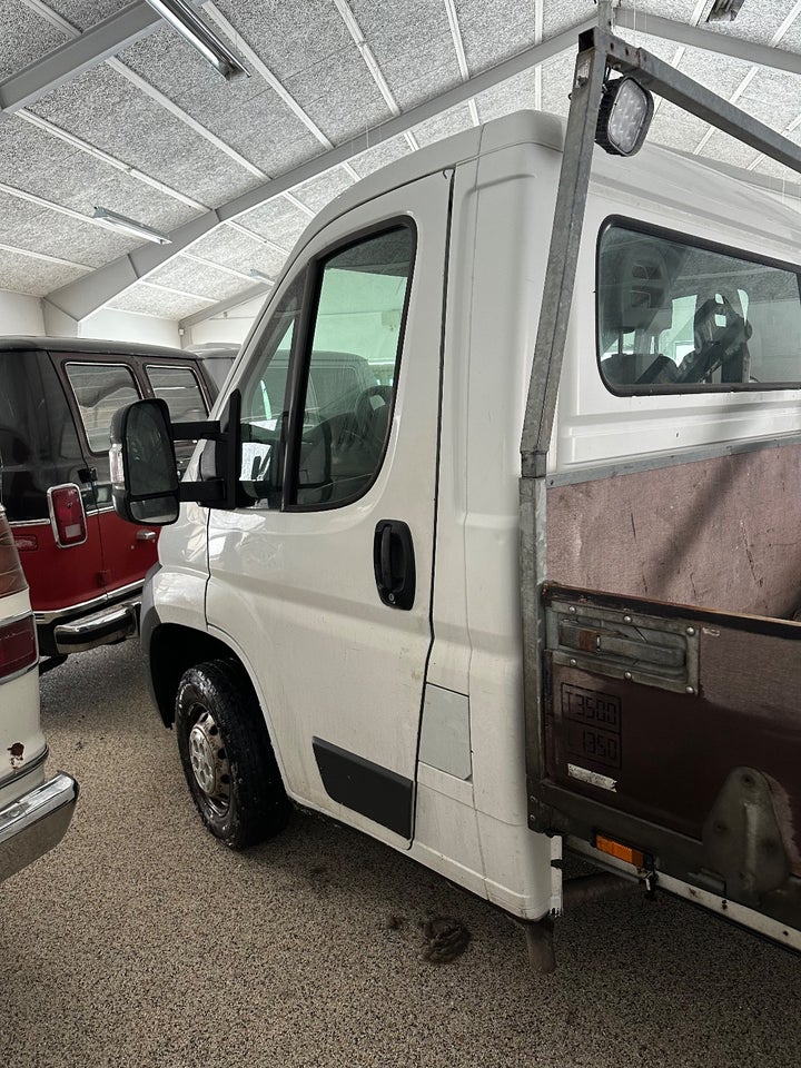 Citroën Jumper 35 2,2 HDi 130 Chassis L3 2d