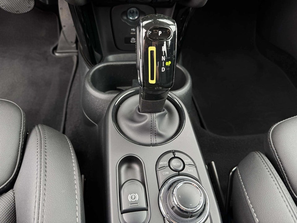 MINI Cooper SE Classic Trim 3d