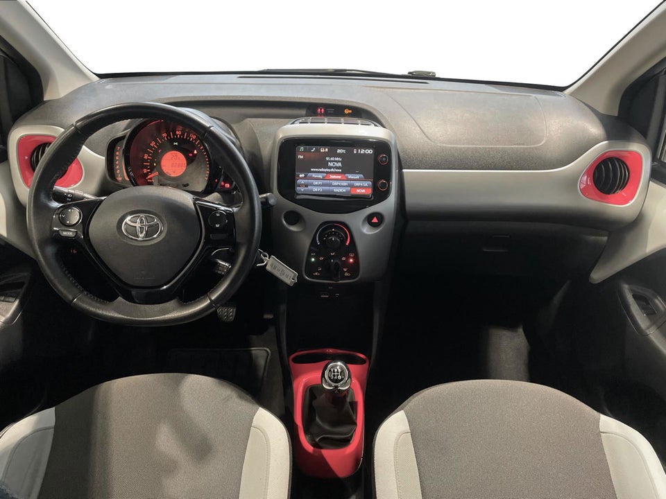 Toyota Aygo 1,0 VVT-i x-pression 5d