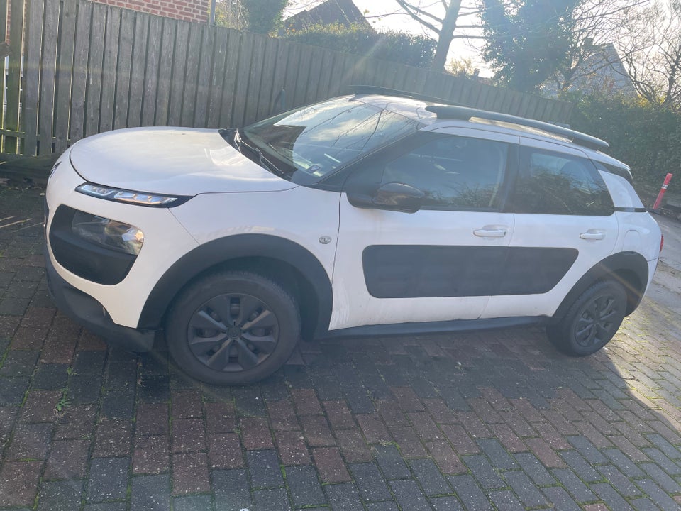 Citroën C4 Cactus 1,2 PureTech 82 Feel 5d
