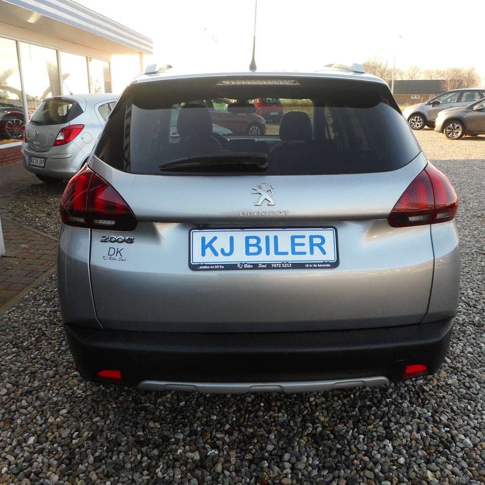 Peugeot 2008 1,6 BlueHDi 100 Allure Sky 5d