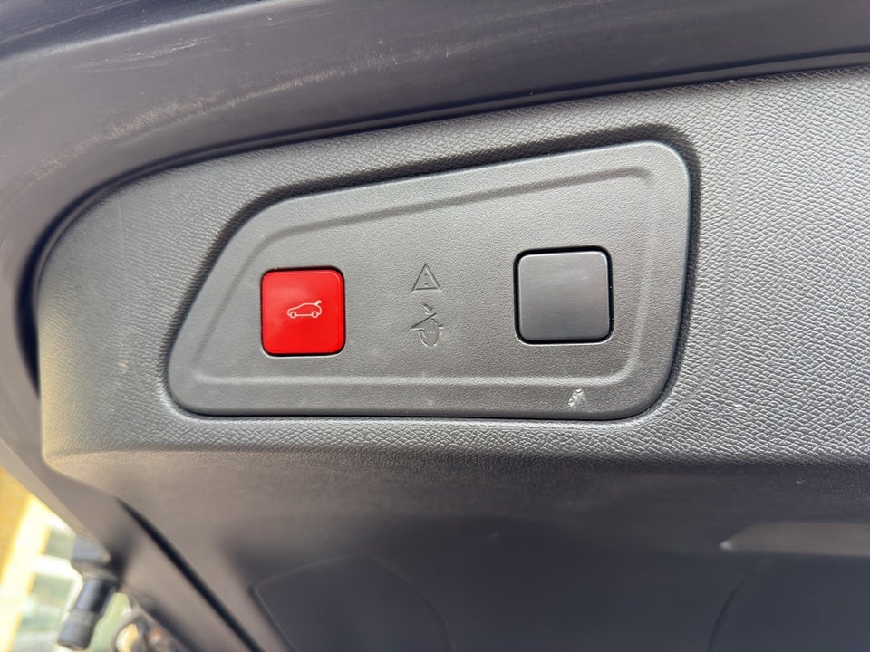 Citroën C5 Aircross 1,6 Hybrid Shine EAT8 5d