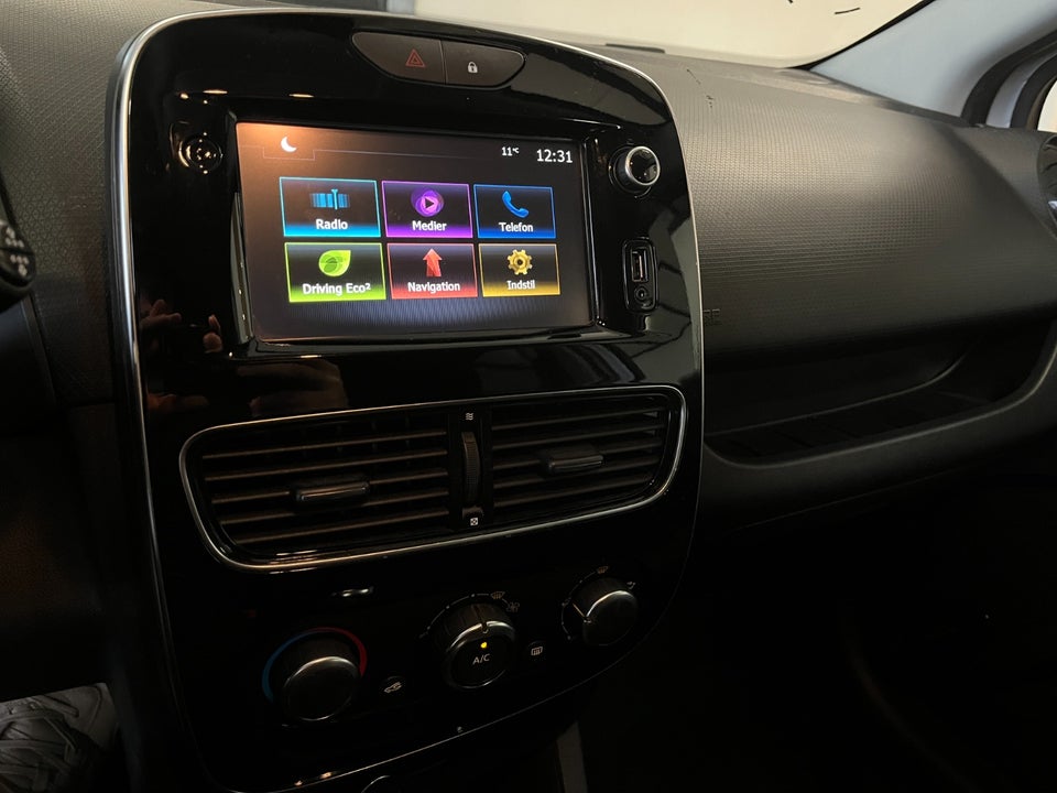 Renault Clio IV 0,9 TCe 90 Expression Sport Tourer 5d