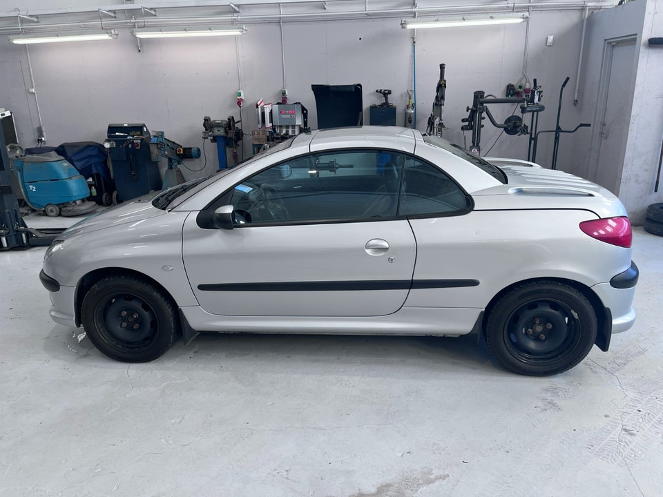 Peugeot 206 2,0 16V CC 2d