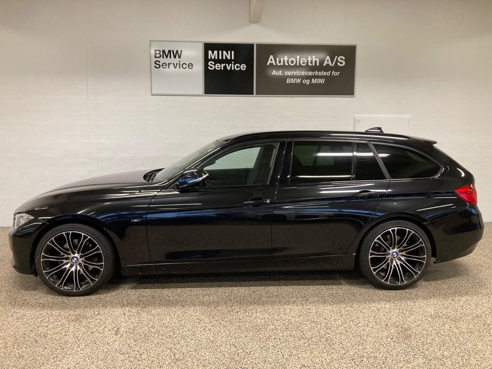 BMW 330d 3,0 Touring Sport Line aut. 5d