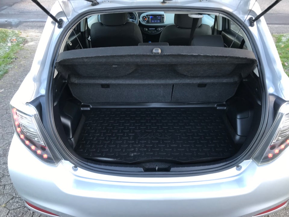 Toyota Yaris 1,5 Hybrid H2 Touch CVT 5d