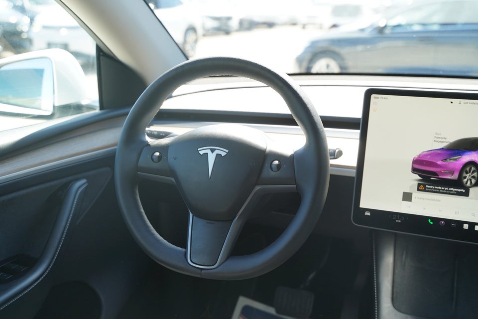 Tesla Model Y Long Range AWD 5d