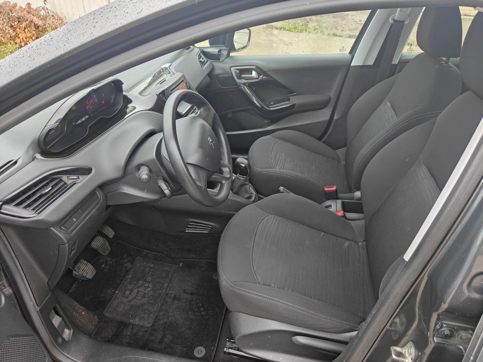 Peugeot 208 1,0 VTi Active 5d