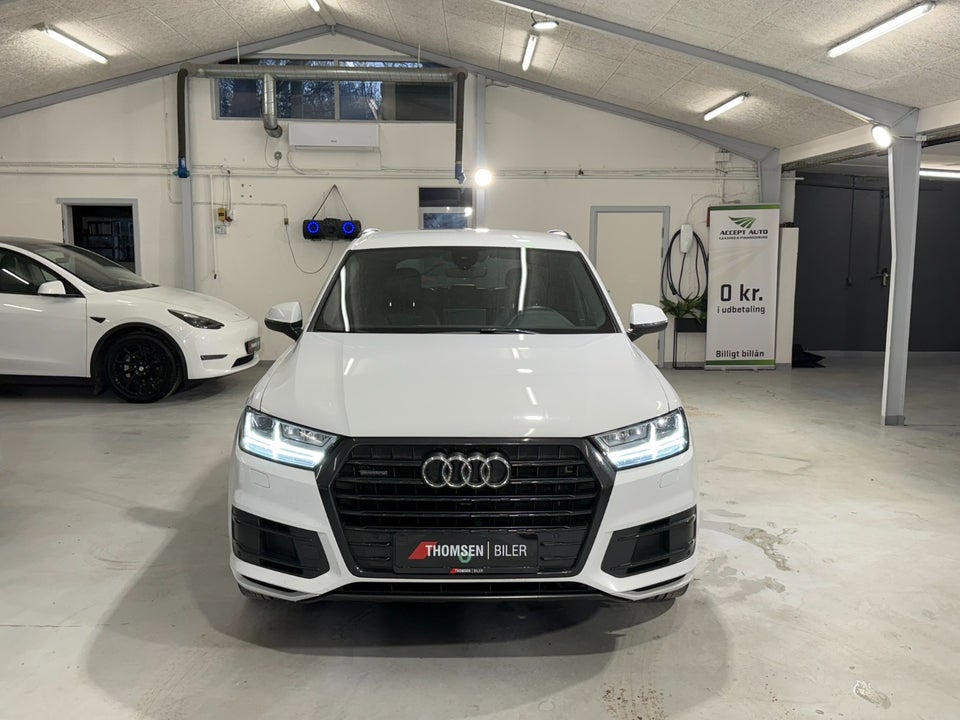 Audi Q7 3,0 TDi 272 S-line quattro Tiptr. 7prs 5d