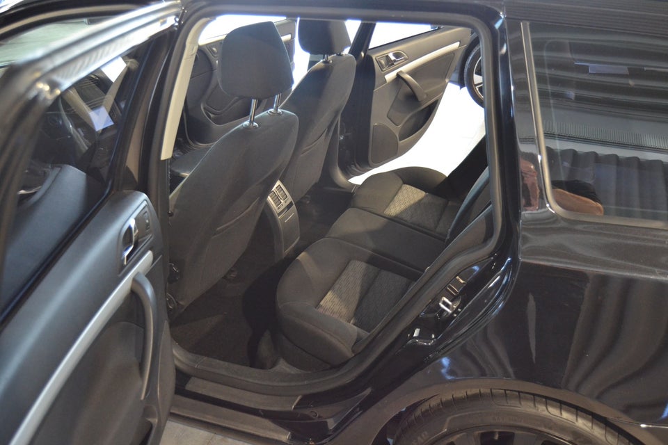 Skoda Octavia 1,8 TSi 160 Ambiente Combi 5d