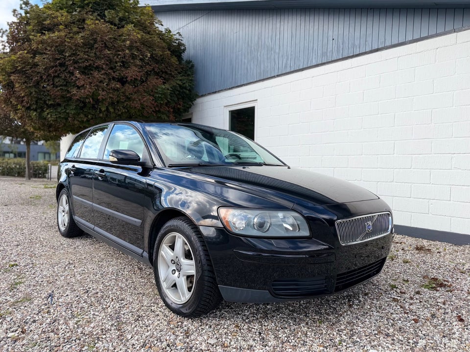 Volvo V50 1,8 Momentum 5d