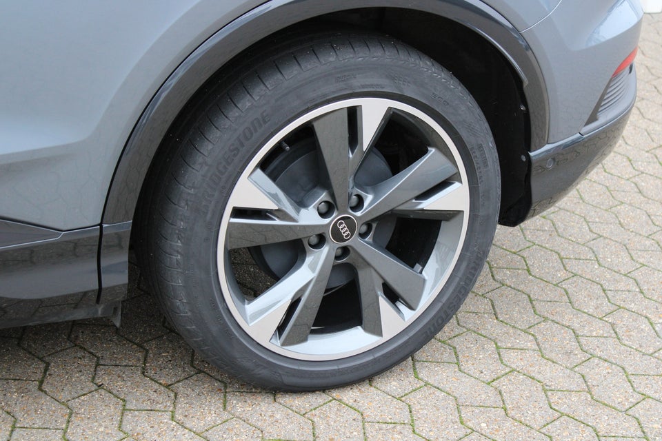 Audi Q4 e-tron 40 Advanced 5d