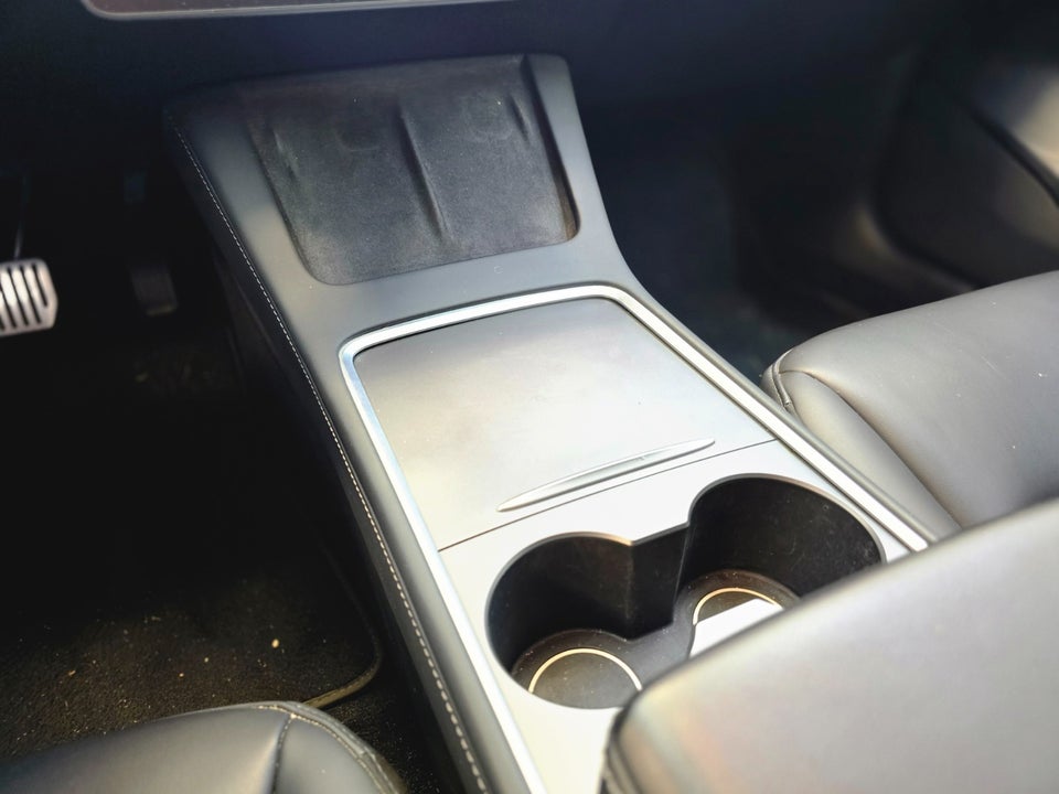 Tesla Model 3 RWD 4d