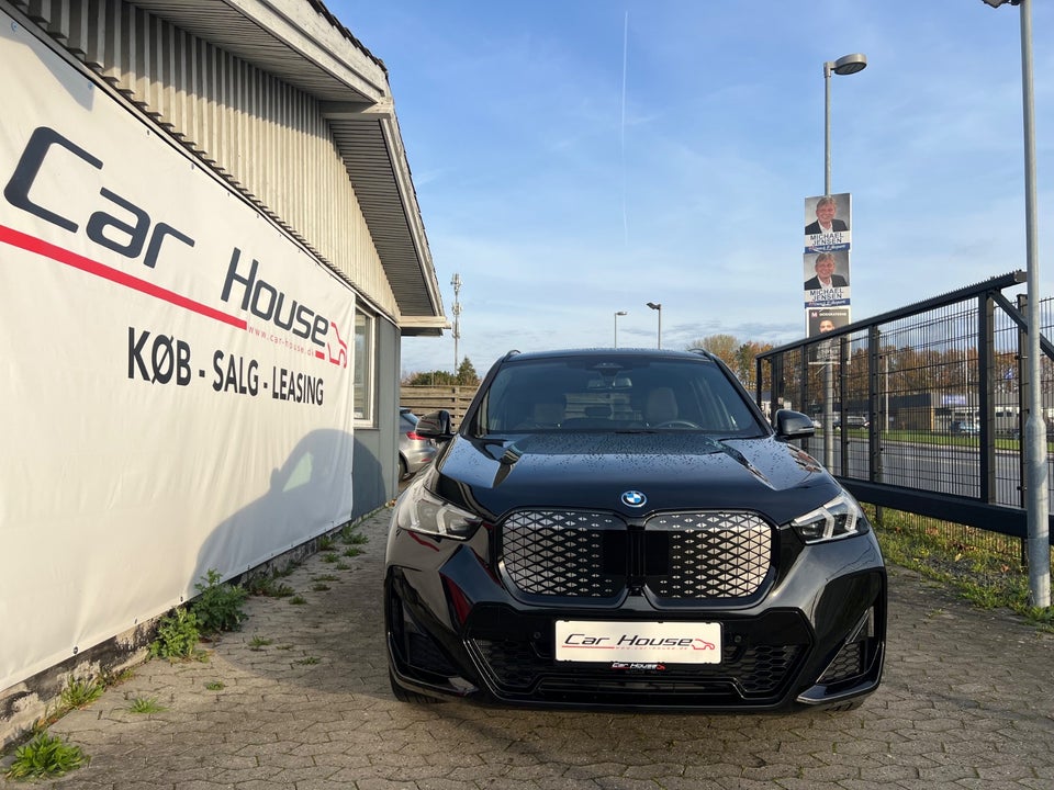 BMW iX1 xDrive30 M-Sport Premium 5d