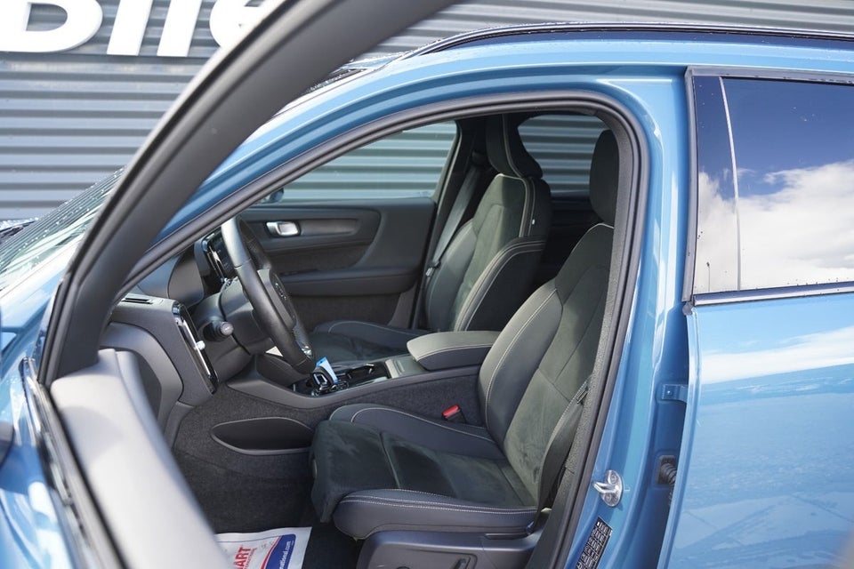 Volvo EX40 Twin Performance Plus 5d