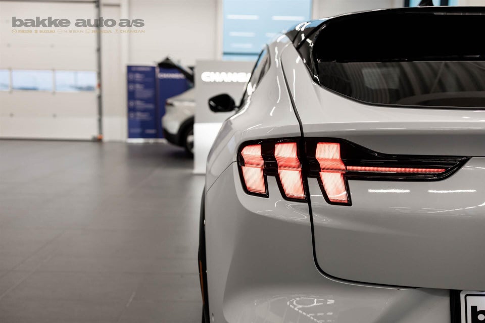 Ford Mustang Mach-E 88 Premium Extended Range 5d