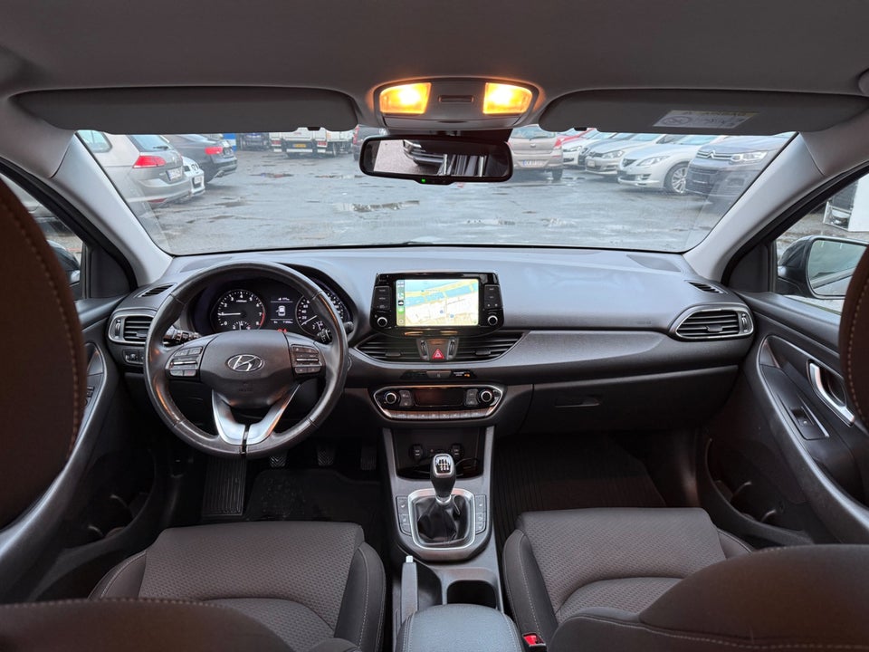 Hyundai i30 1,0 T-GDi Premium 5d