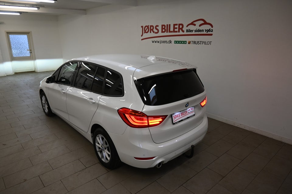 BMW 216i 1,5 Gran Tourer Connected 7prs 5d