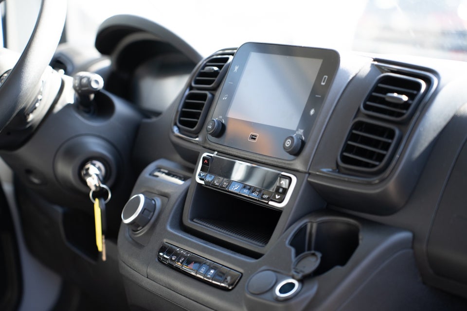 Peugeot e-Boxer 435 110 L3H2 Premium