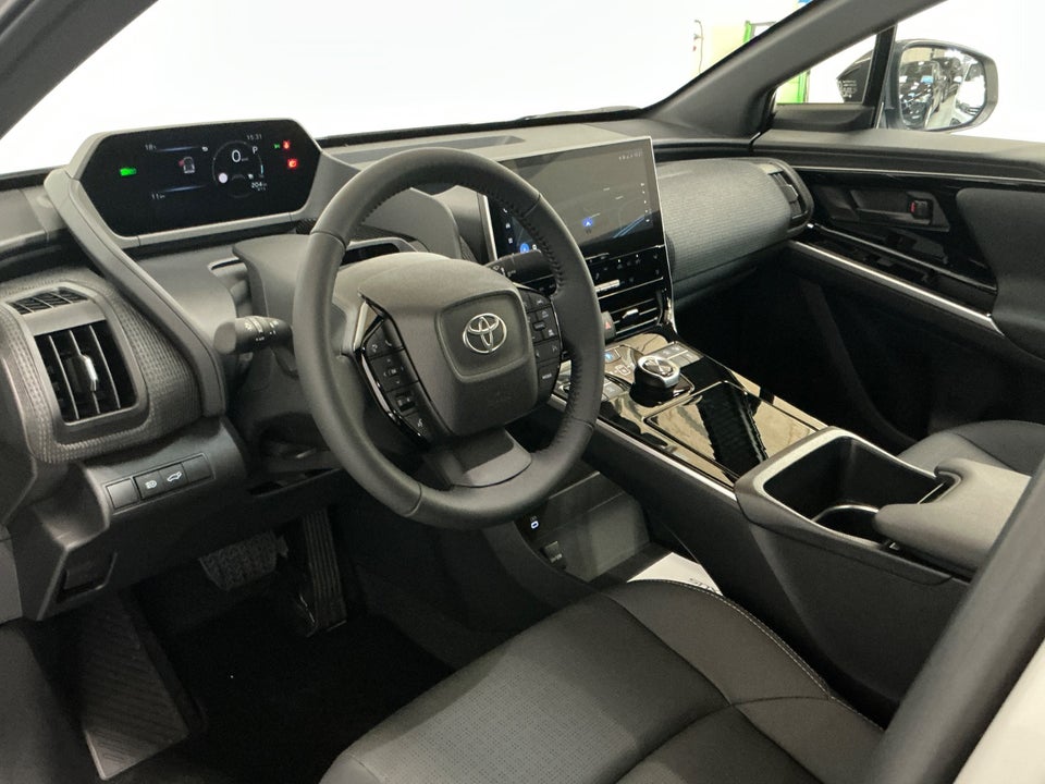 Toyota bZ4X Executive 5d