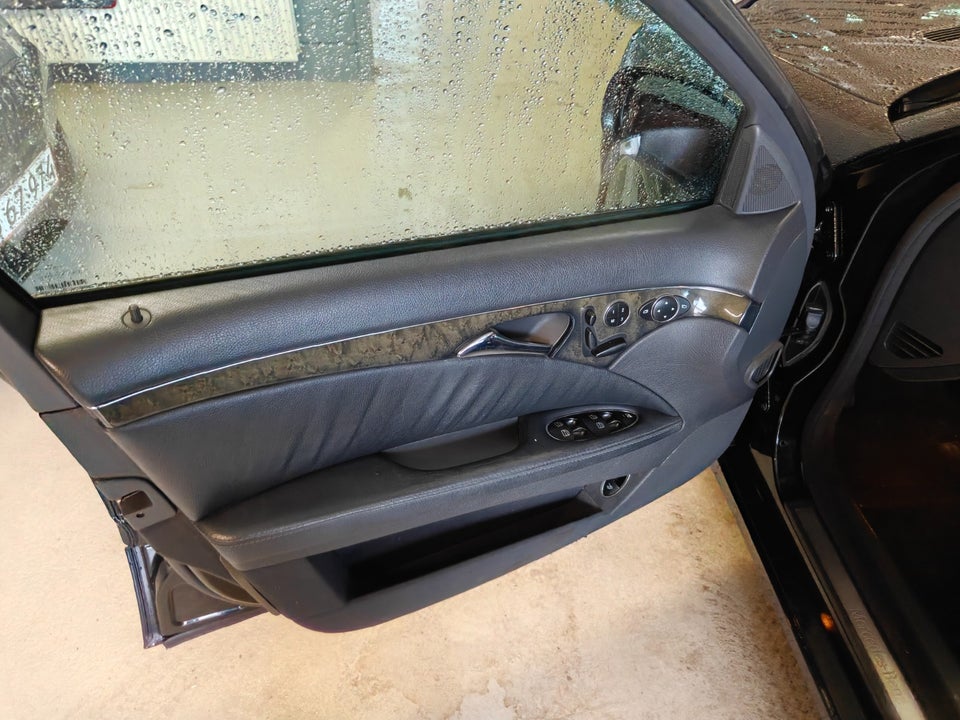 Mercedes E320 3,2 Avantgarde aut. 4d
