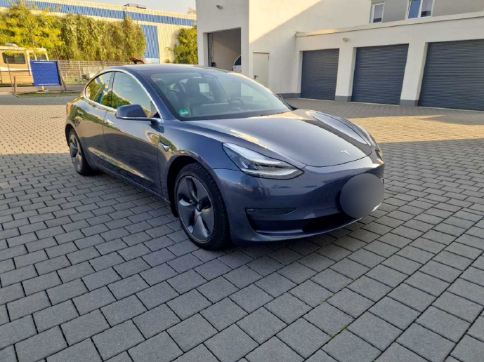 Tesla Model 3 Long Range AWD 4d