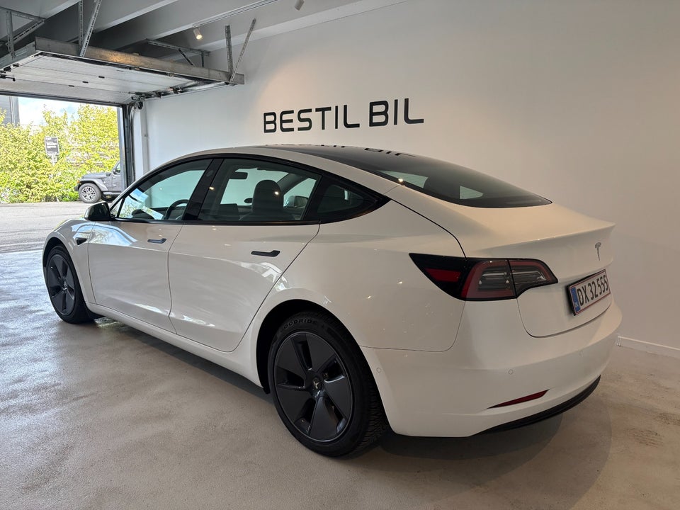 Tesla Model 3 RWD 4d