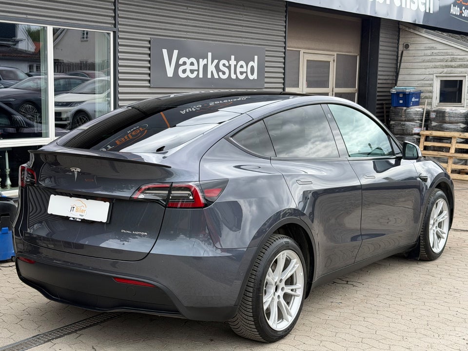 Tesla Model Y Long Range AWD 5d