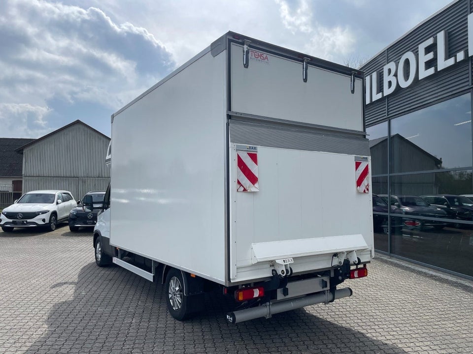 Iveco Daily 3,0 35S18 4100mm Box m/lift AG8