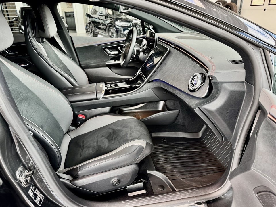 Mercedes EQE300 AMG Line 4d