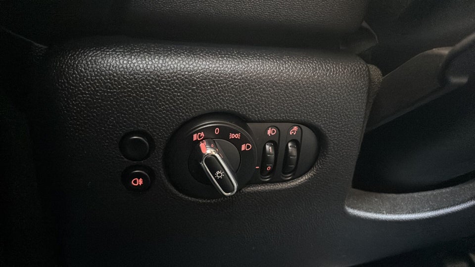 MINI Cooper SE Essential 3d