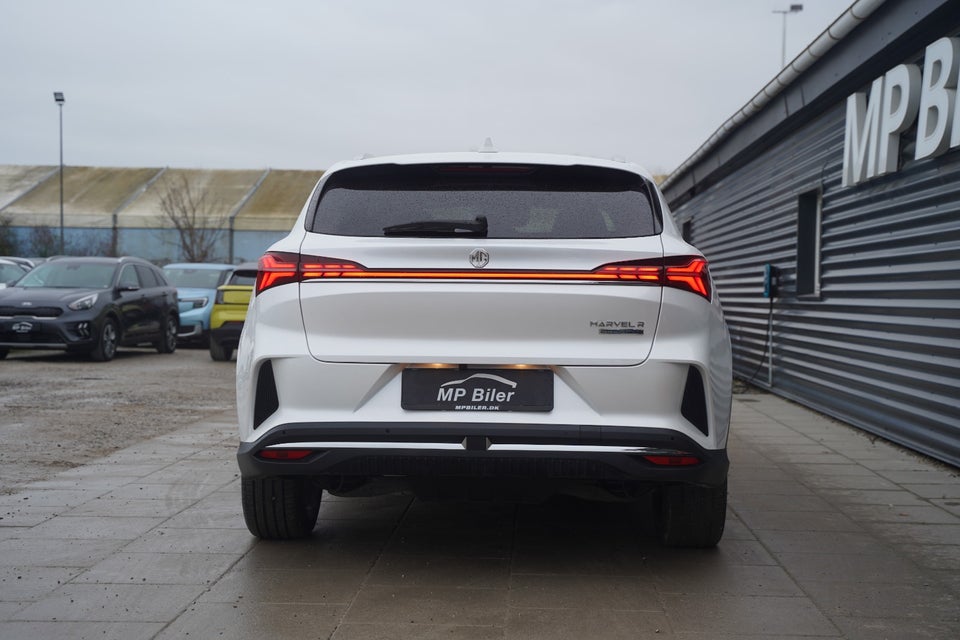 MG Marvel R Luxury 5d