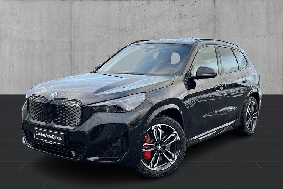 BMW iX1 eDrive20 Fully Charged 5d