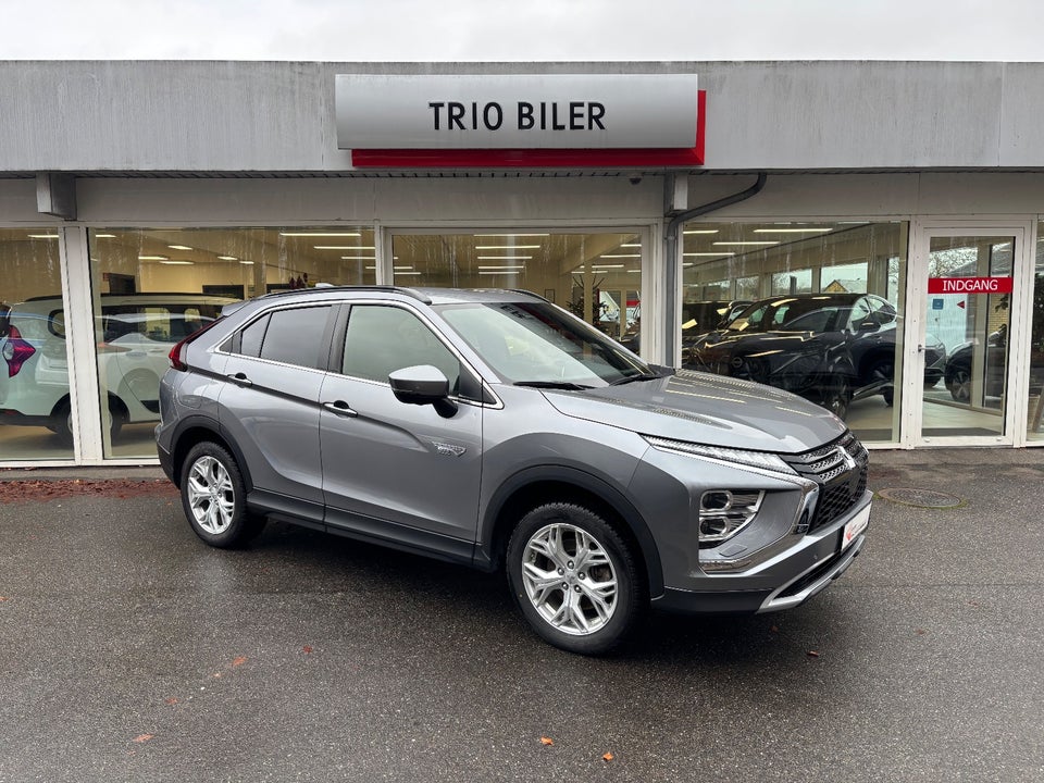 Mitsubishi Eclipse Cross 2,4 PHEV Intense CVT 4WD 5d