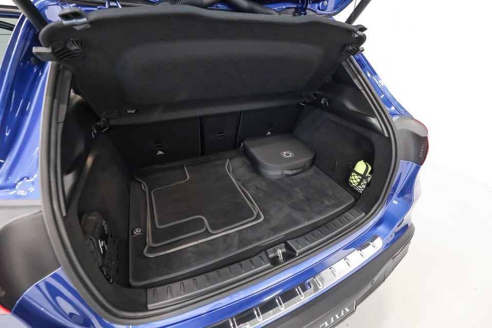 Mercedes EQA350 AMG Advance Plus 4Matic 5d