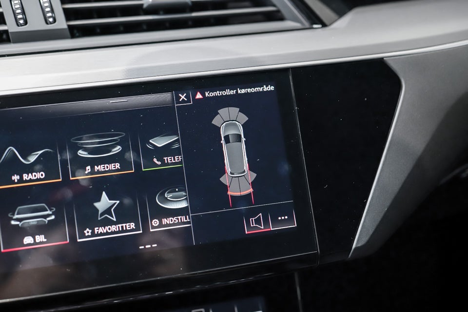 Audi e-tron 55 Advanced quattro 5d