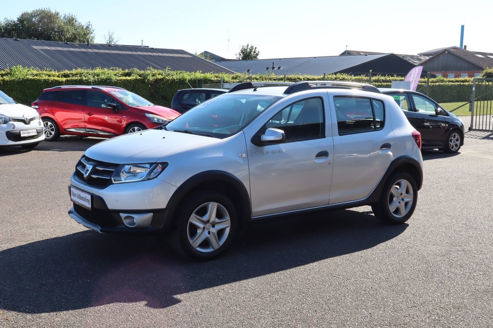 Dacia Sandero 0,9 TCe 90 Essential 5d