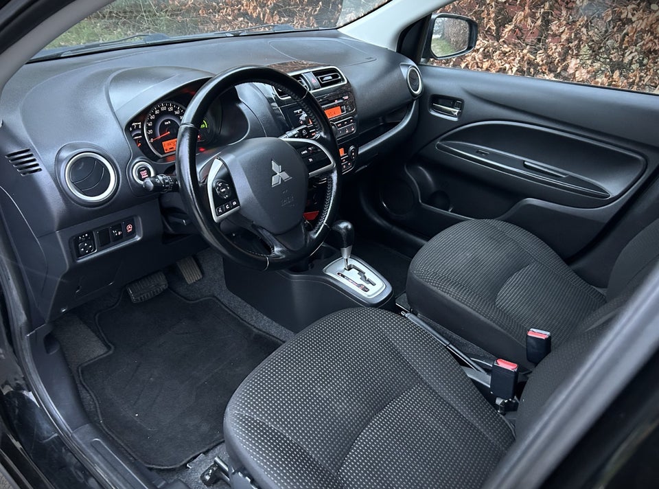 Mitsubishi Space Star 1,2 Black & White CVT 5d