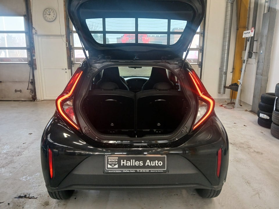 Toyota Aygo X 1,0 Play Comfort 5d