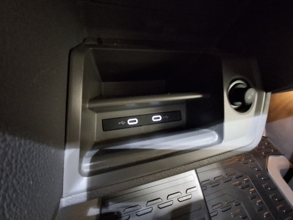 VW Crafter 35 2,0 TDi 177 Kassevogn L3H3 aut.